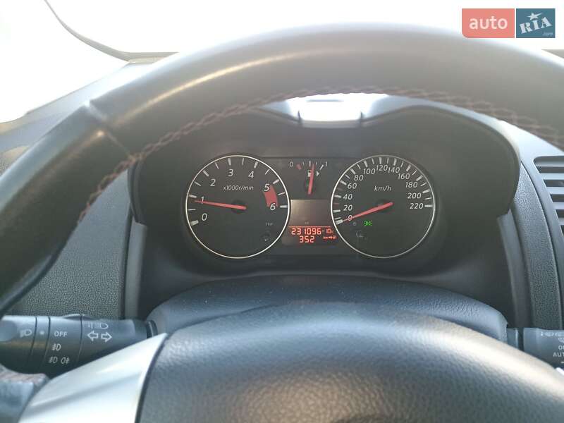 Хэтчбек Nissan Note 2010 в Тернополе