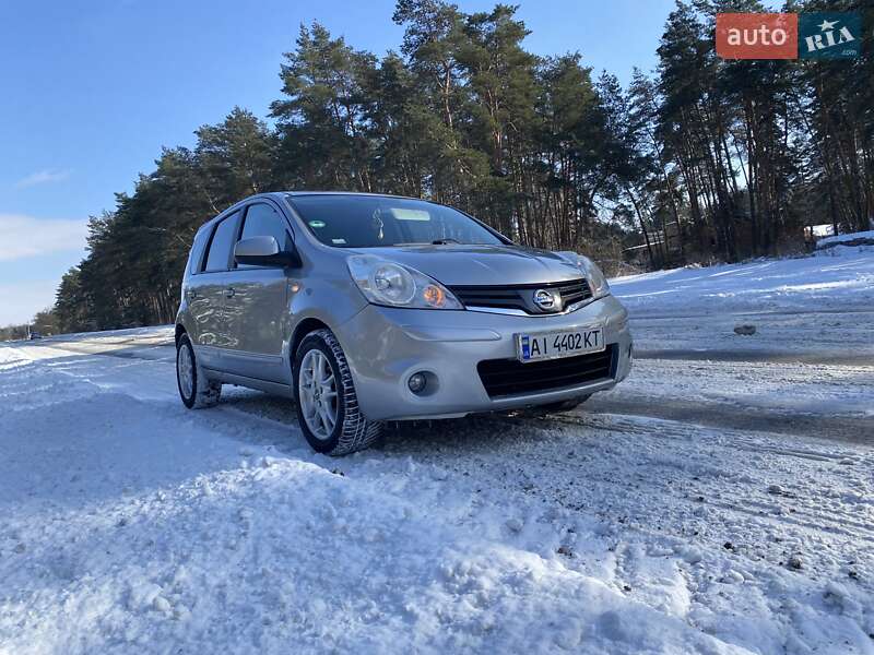 Хетчбек Nissan Note 2009 в Рокитному