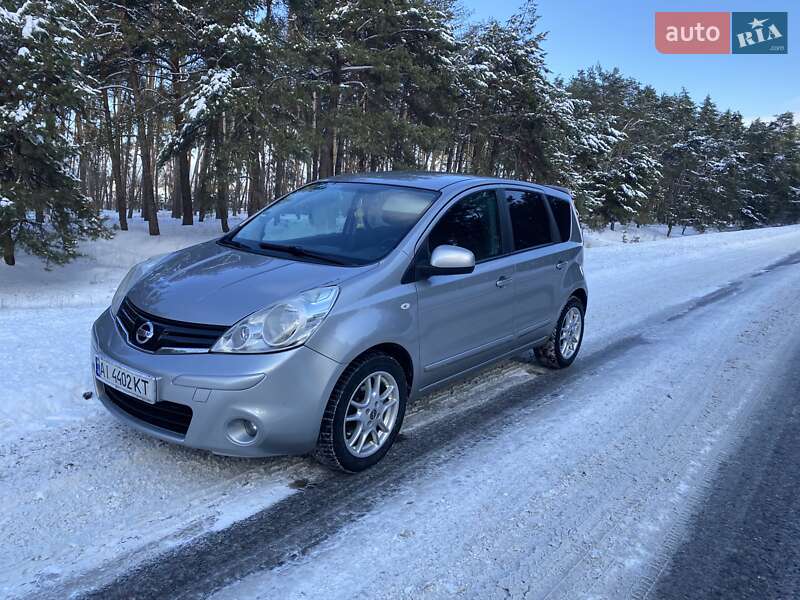 Хетчбек Nissan Note 2009 в Рокитному