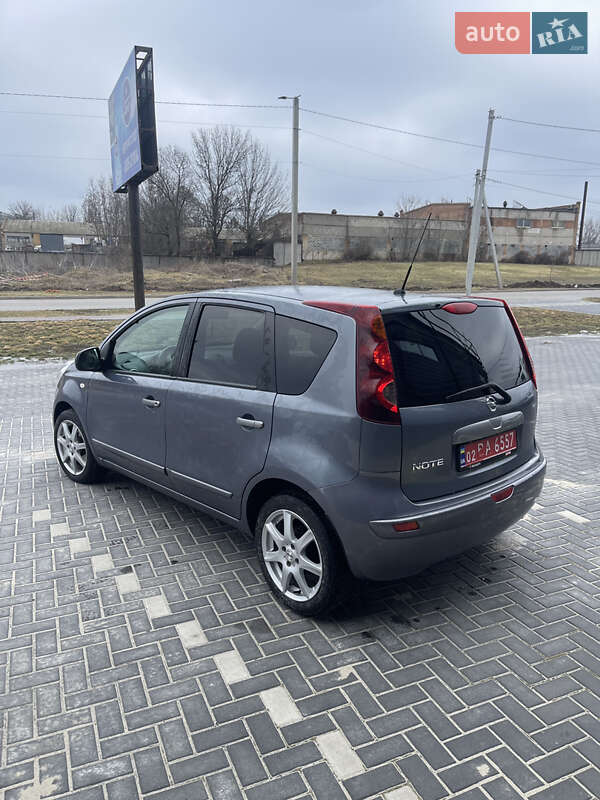 Хэтчбек Nissan Note 2011 в Кропивницком