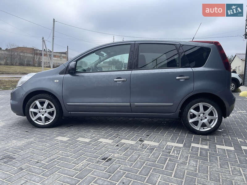 Хэтчбек Nissan Note 2011 в Кропивницком