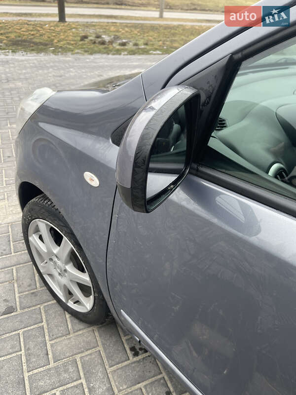 Хэтчбек Nissan Note 2011 в Кропивницком