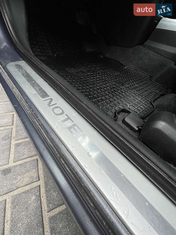 Хэтчбек Nissan Note 2011 в Кропивницком