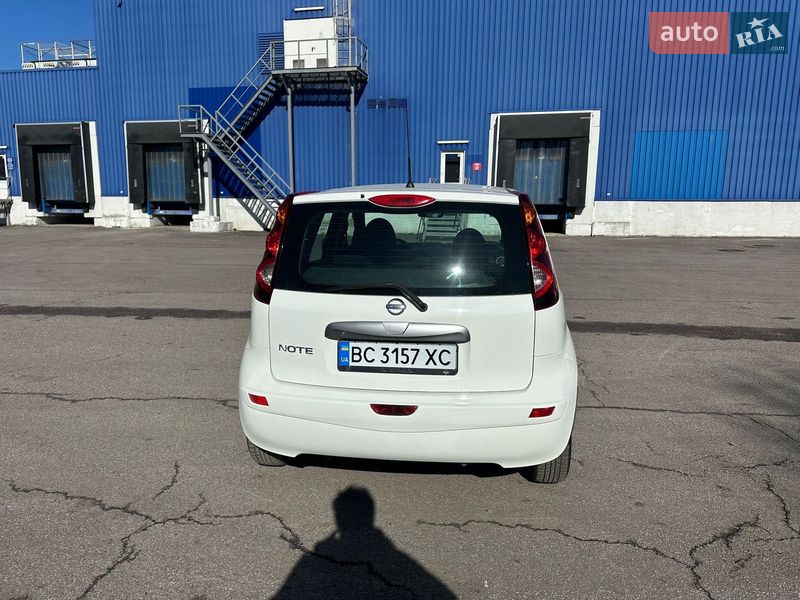 Хетчбек Nissan Note 2011 в Львові