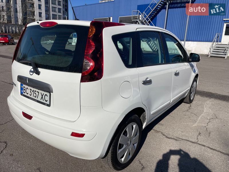 Хетчбек Nissan Note 2011 в Львові