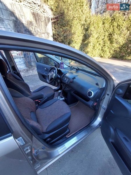 Хэтчбек Nissan Note 2009 в Львове