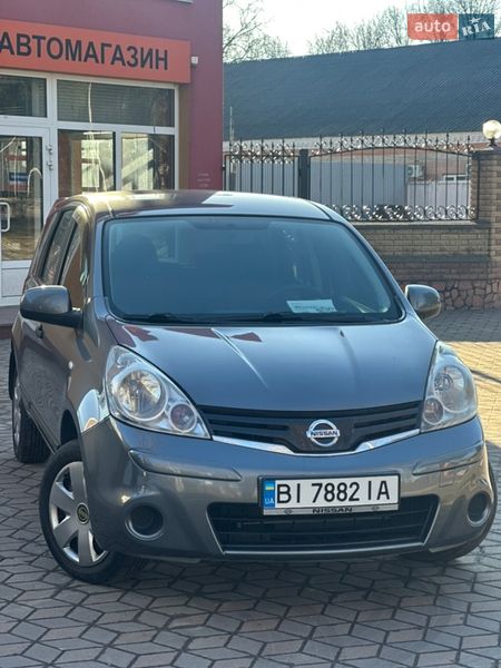 Хэтчбек Nissan Note 2013 в Лубнах