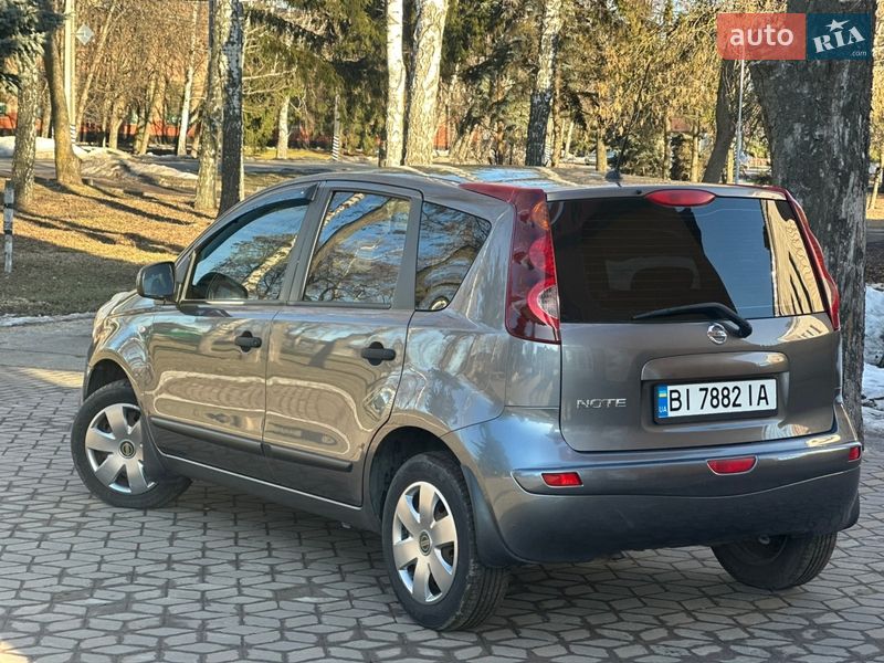 Хэтчбек Nissan Note 2013 в Лубнах