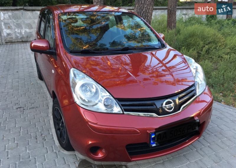 2011 Nissan Note, VIN SJNFCAE11U2147617:plate — фото 1 (autoria)