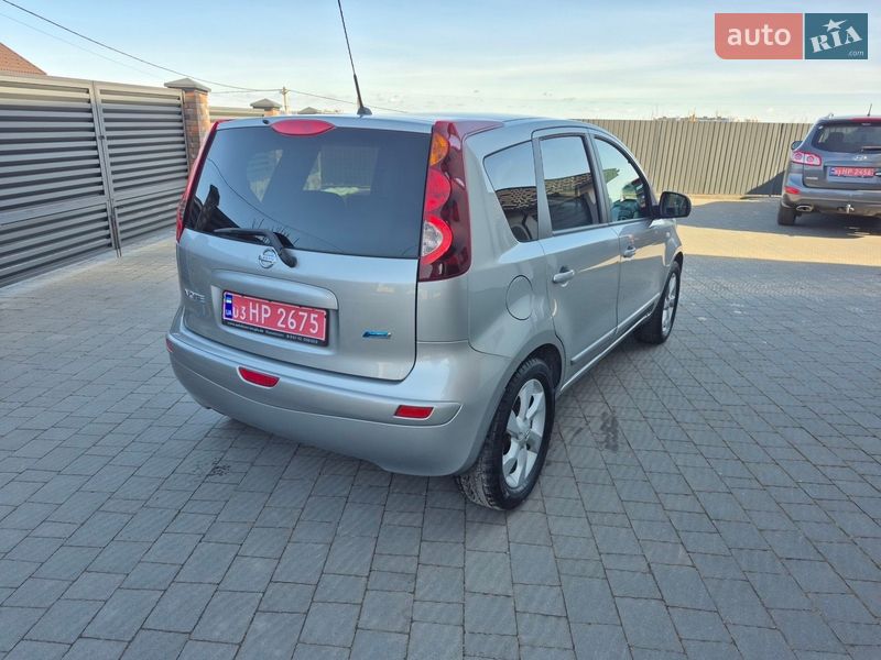 Хэтчбек Nissan Note 2010 в Луцке