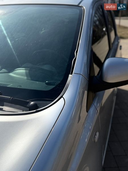 Хетчбек Nissan Note 2007 в Долині