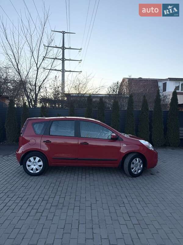 Хэтчбек Nissan Note 2009 в Киеве