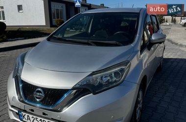 Хэтчбек Nissan Note 2016 в Киеве