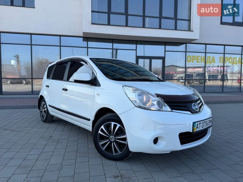 Хэтчбек Nissan Note 2013 в Ивано-Франковске