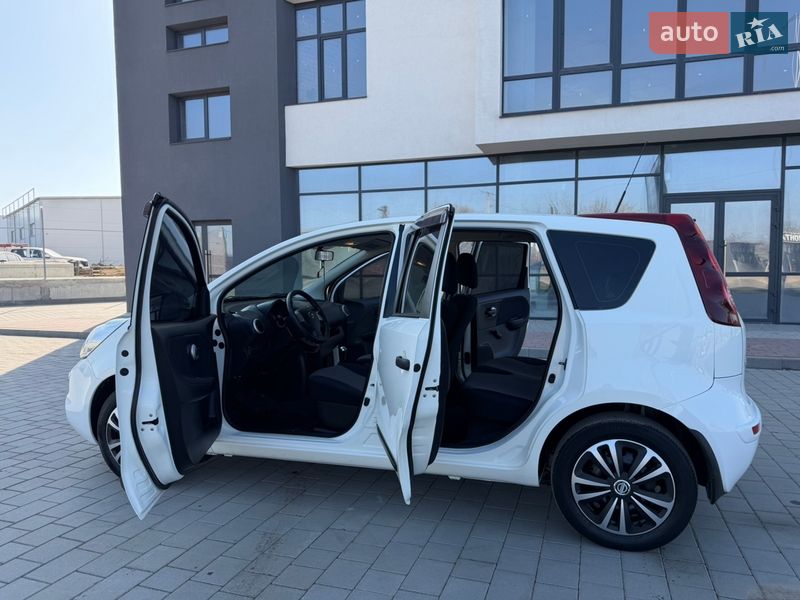 Хэтчбек Nissan Note 2013 в Ивано-Франковске