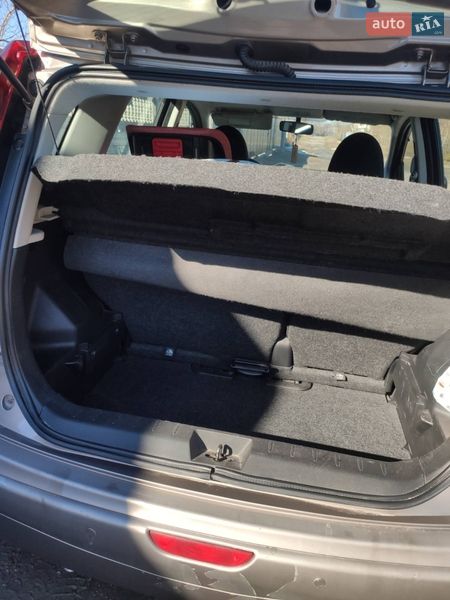 Хэтчбек Nissan Note 2010 в Калиновке