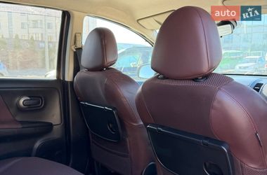 Хэтчбек Nissan Note 2008 в Ровно
