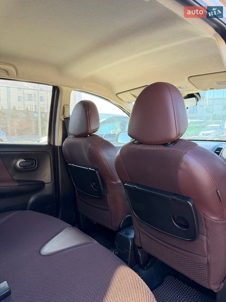 Хэтчбек Nissan Note 2008 в Ровно