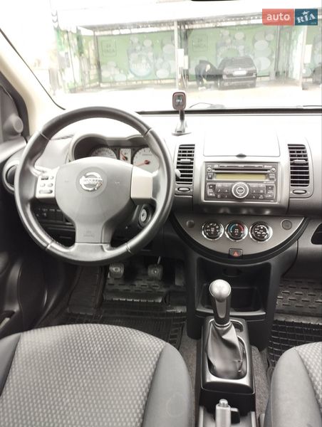 Хэтчбек Nissan Note 2008 в Запорожье