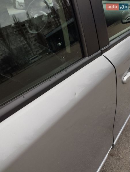 Хэтчбек Nissan Note 2008 в Запорожье