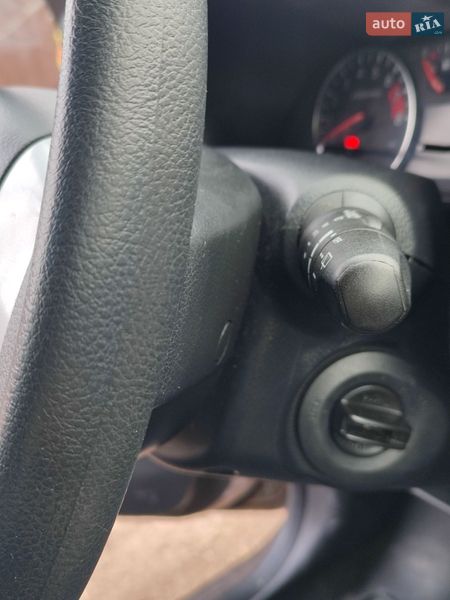 Хэтчбек Nissan Note 2013 в Фастове