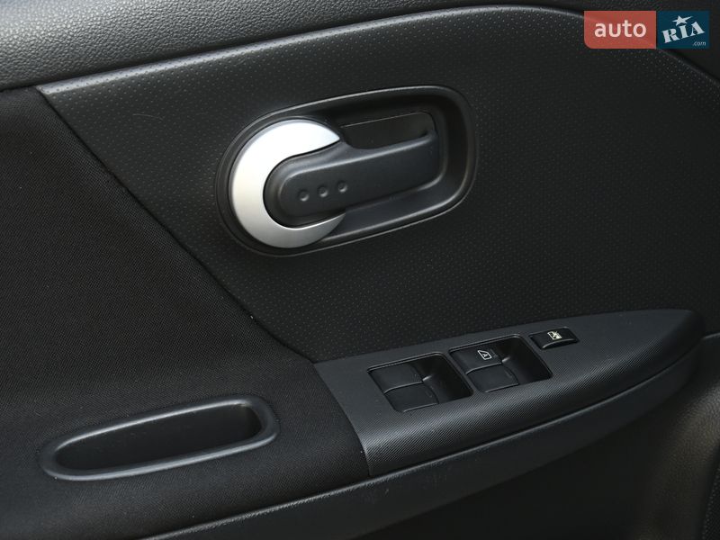 Хэтчбек Nissan Note 2009 в Бердичеве