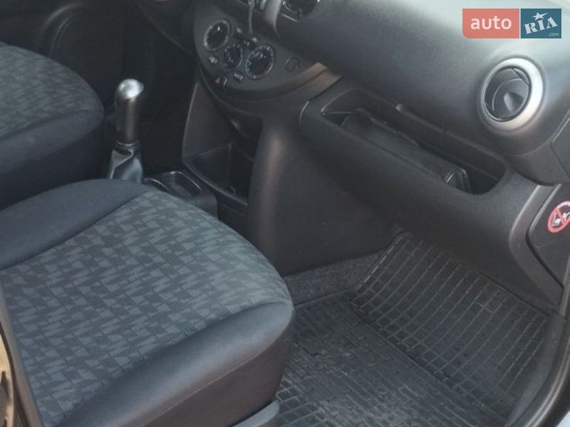 Хэтчбек Nissan Note 2008 в Сумах