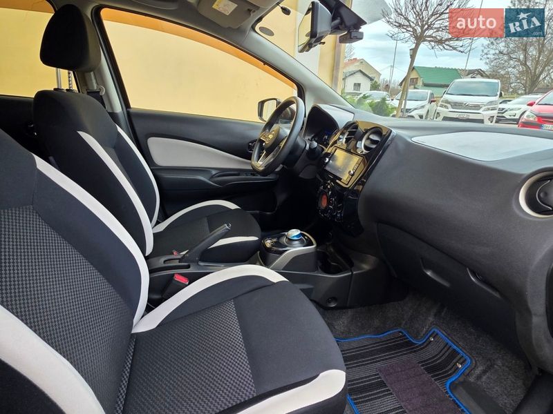 Хетчбек Nissan Note 2016 в Одесі