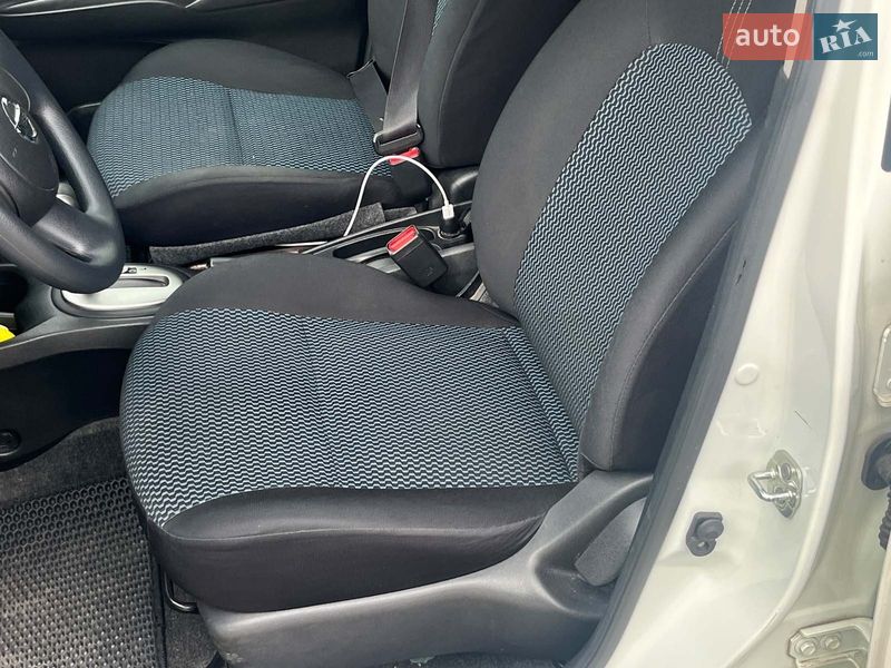 Хэтчбек Nissan Note 2013 в Киеве фото 32 Хэтчбек Nissan Note 2013 в Киеве