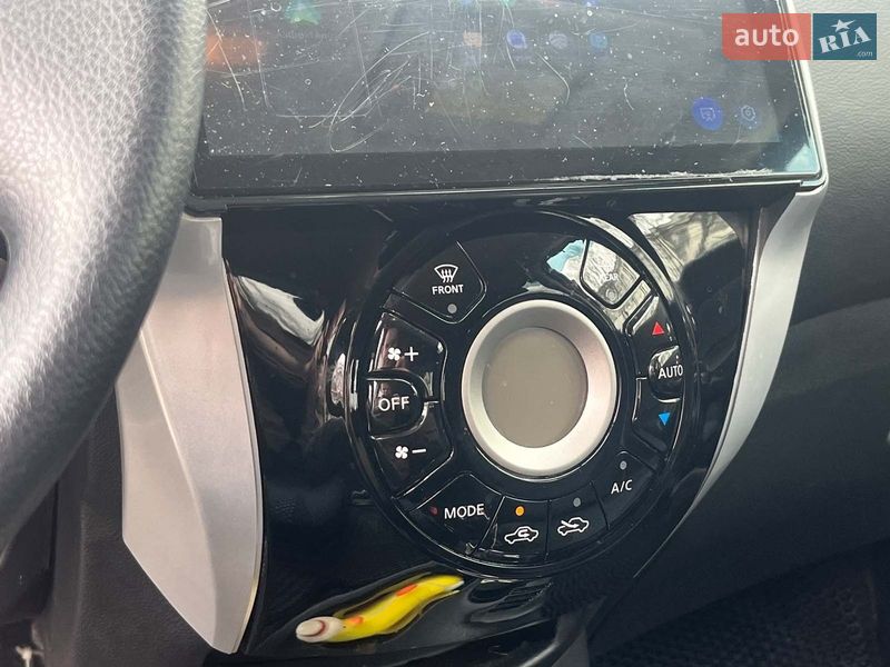 Хэтчбек Nissan Note 2013 в Киеве фото 37 Хэтчбек Nissan Note 2013 в Киеве