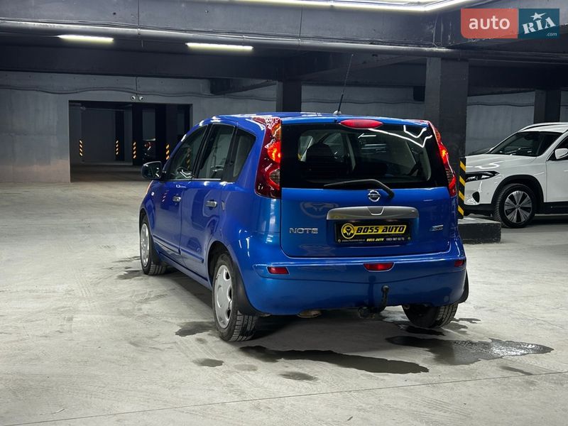 Хэтчбек Nissan Note 2011 в Черновцах