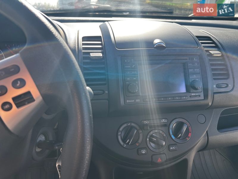 Хэтчбек Nissan Note 2010 в Днепре