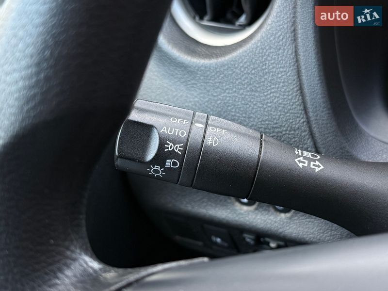 Хэтчбек Nissan Note 2019 в Киеве фото 24 Хэтчбек Nissan Note 2019 в Киеве