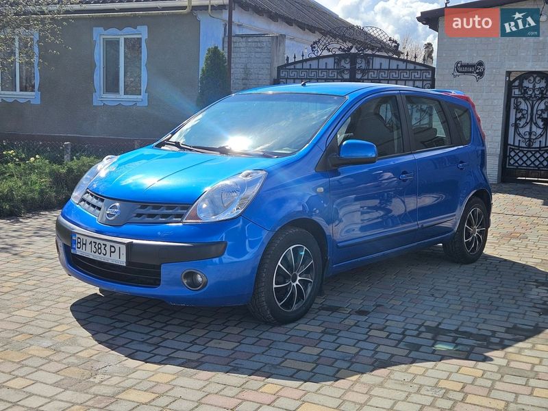 Хэтчбек Nissan Note 2006 в Березовке