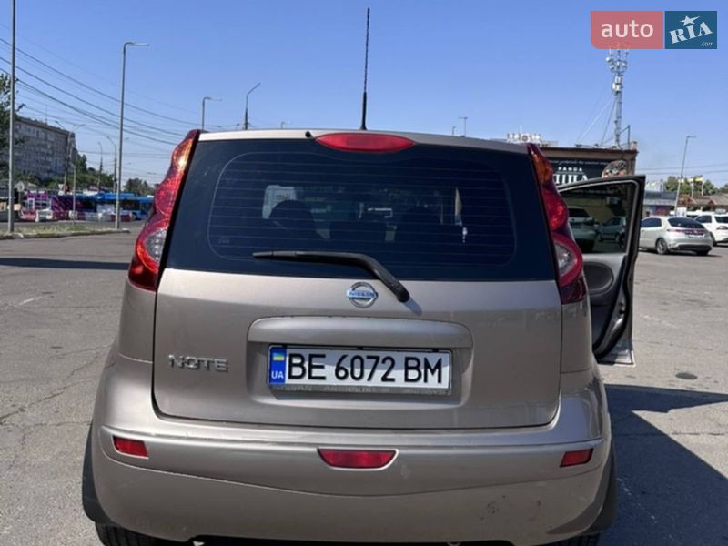 Хэтчбек Nissan Note 2010 в Ивано-Франковске