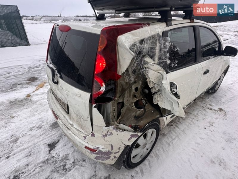 Хэтчбек Nissan Note 2012 в Борисполе фото 7 Хэтчбек Nissan Note 2012 в Борисполе