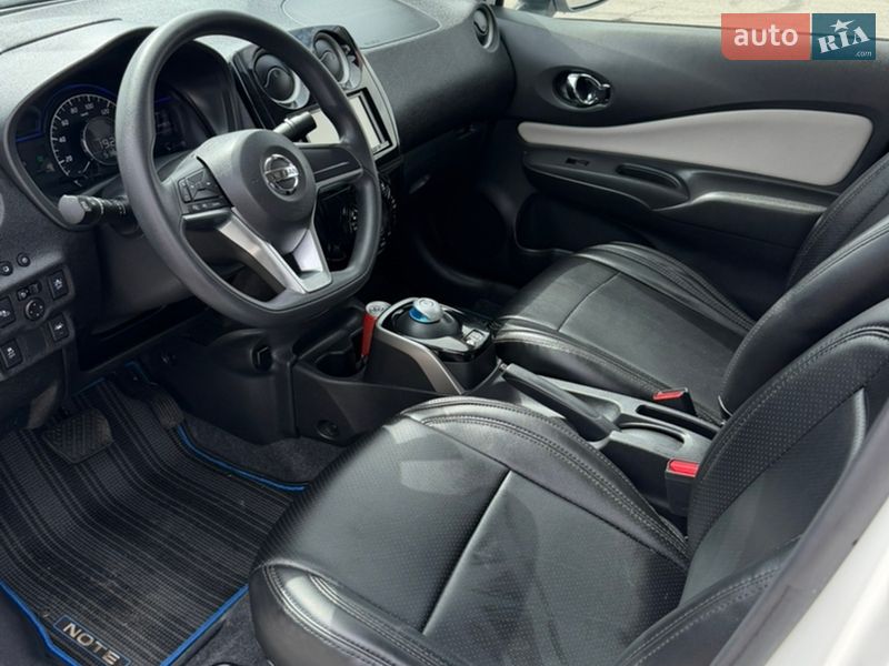 Хэтчбек Nissan Note 2017 в Киеве