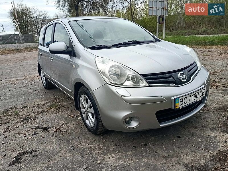 Хетчбек Nissan Note 2010 в Шептицькому