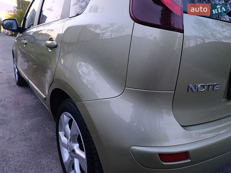 Хетчбек Nissan Note 2010 в Києві
