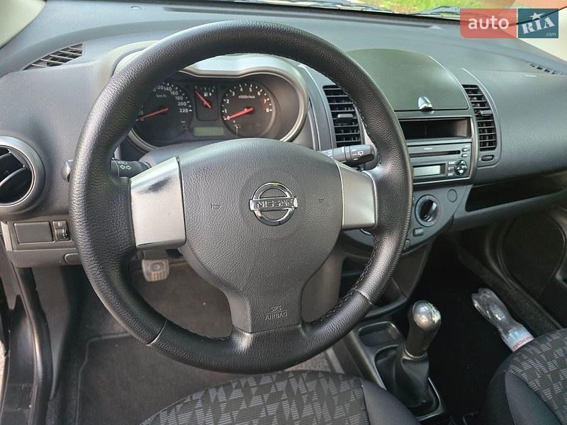 Хэтчбек Nissan Note 2009 в Киеве