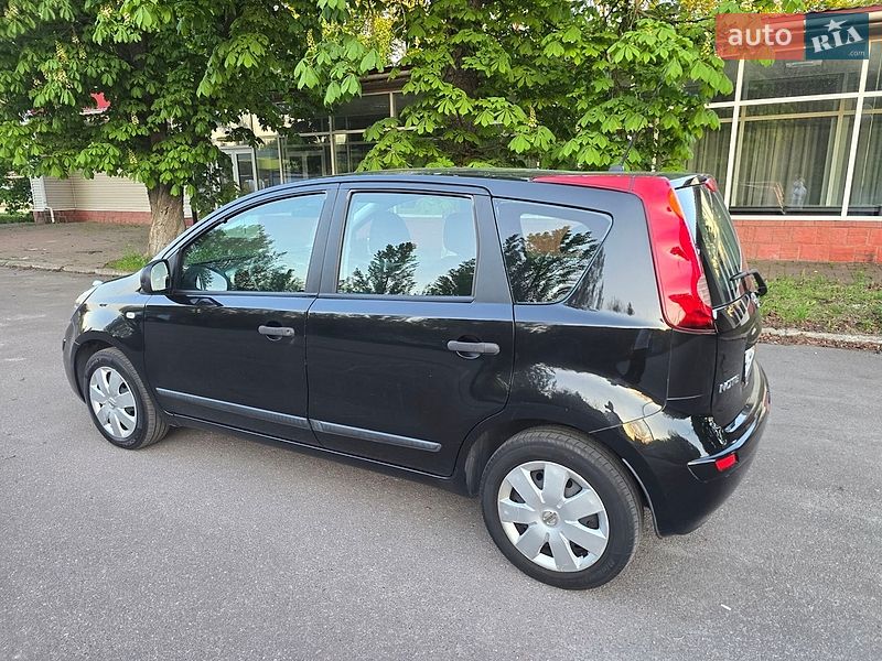 Хэтчбек Nissan Note 2009 в Киеве
