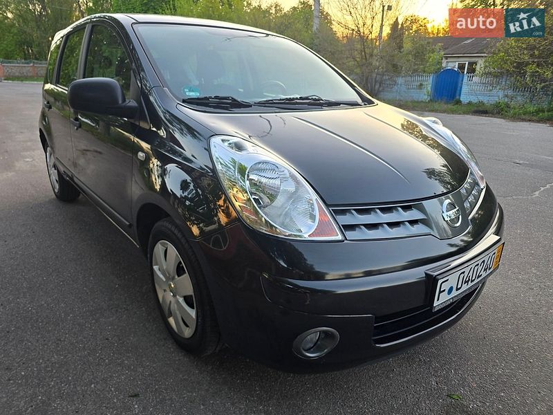 Хэтчбек Nissan Note 2009 в Киеве