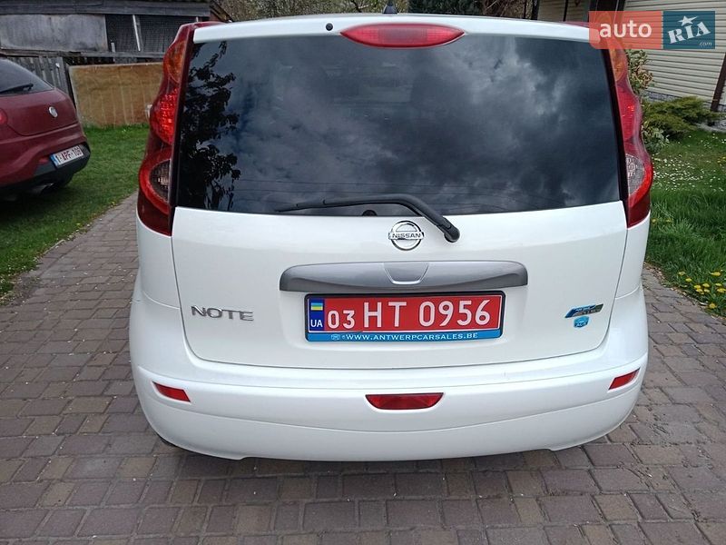 Хэтчбек Nissan Note 2011 в Ровно