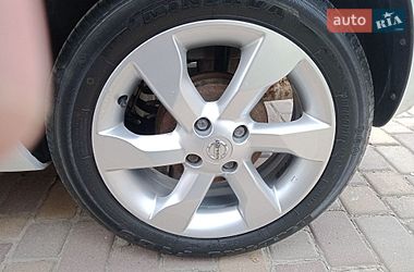 Хэтчбек Nissan Note 2011 в Ровно