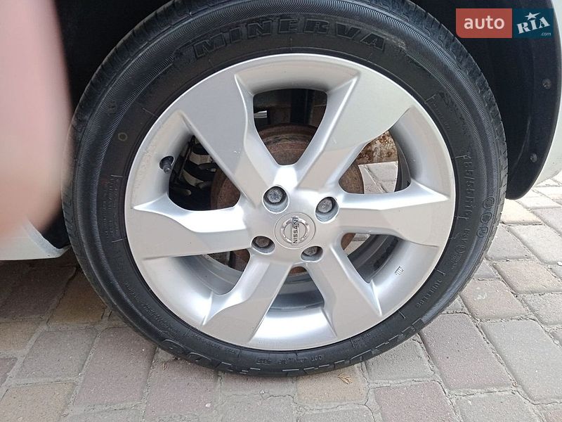 Хэтчбек Nissan Note 2011 в Ровно