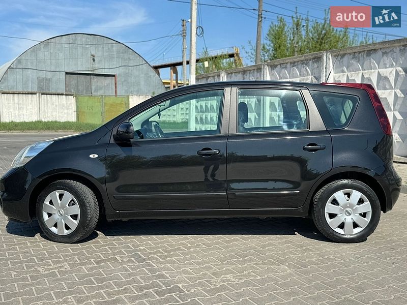 Хэтчбек Nissan Note 2009 в Хмельницком