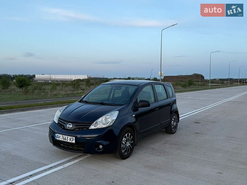 Хэтчбек Nissan Note 2011 в Виннице