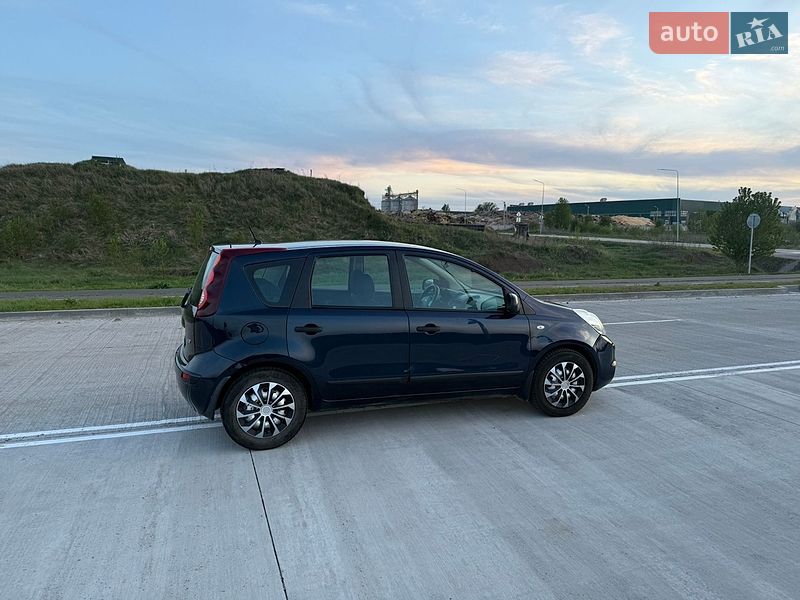 Хэтчбек Nissan Note 2011 в Виннице