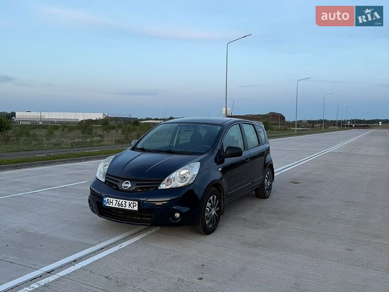 Хэтчбек Nissan Note 2011 в Виннице
