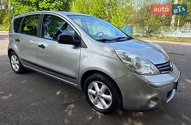 Хэтчбек Nissan Note 2011 в Киеве
